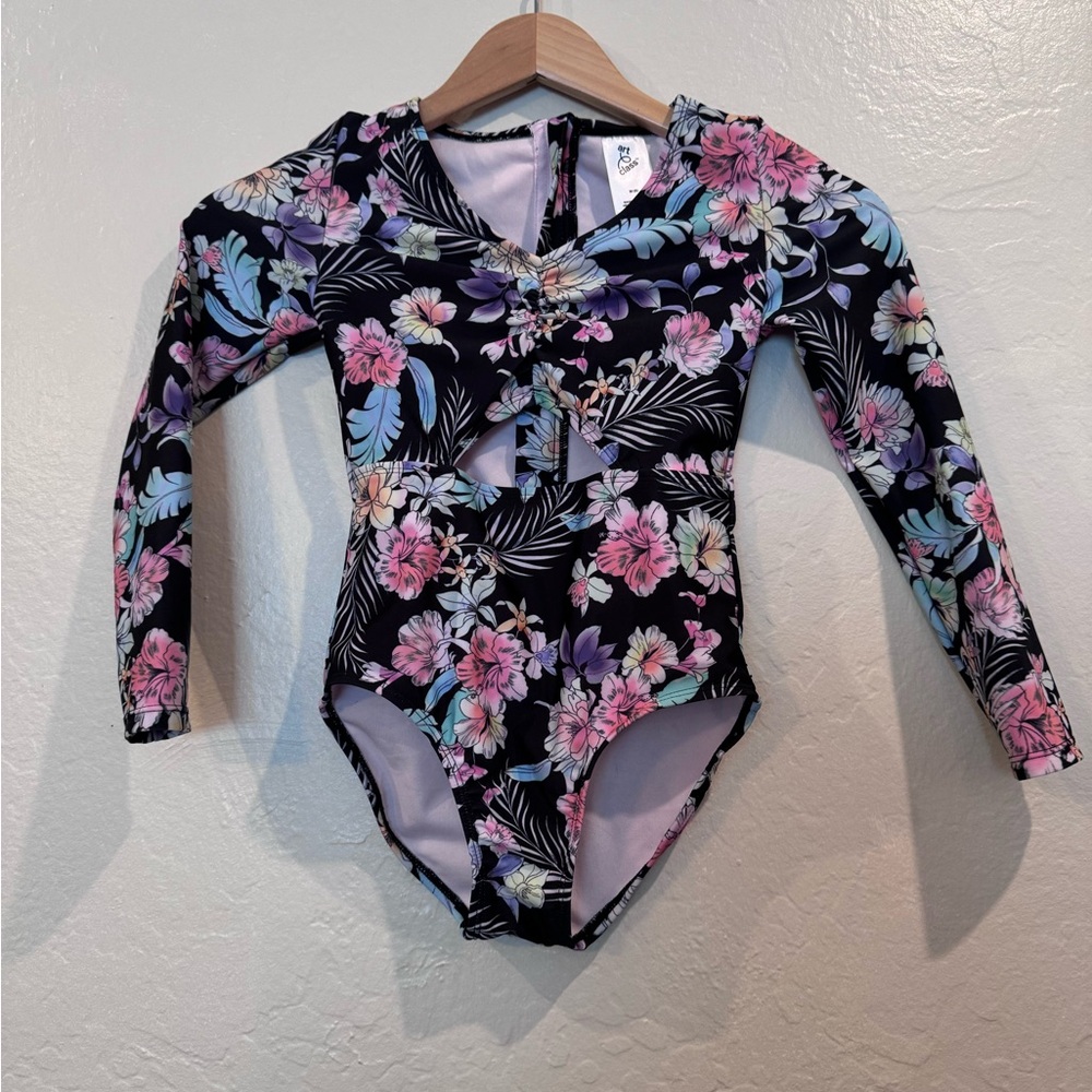 Art Class bathing suit size 8